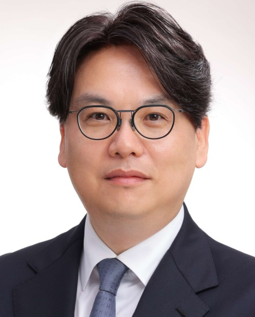 Kim, Doseung
